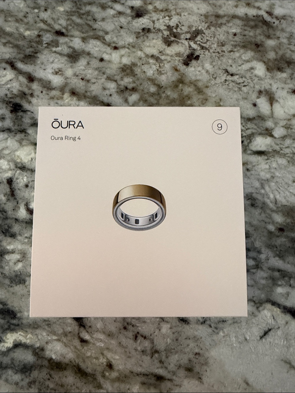 Oura Ring 4 - Gold and Silver Two-Tone